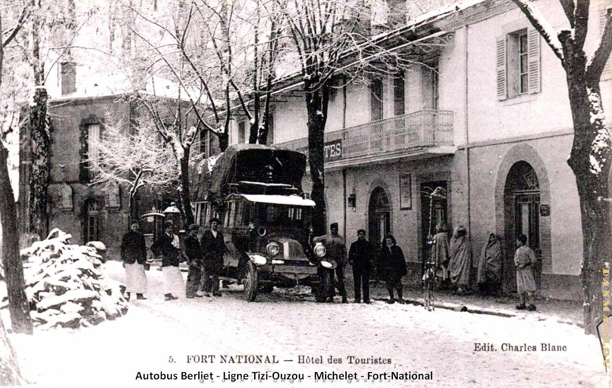 2659- Fort-National - Ligne Tizou-Ouzou - Autobus Berliet.jpg